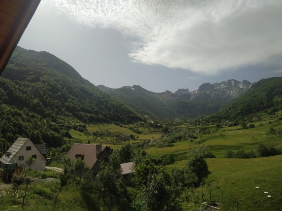 Rezervo Hotel Alpini Lepushe, Hotel me Mengjes, Bujtina Hotel Alpini Lepushe, Bjeshket E Kelmendit Shkoder, Nga Agro Turizmi Albania