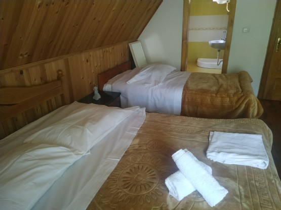 Akomodim te Dhoma e Ciftit, Dhoma dopjo per Cifte, Hotel Alpini Lepushe, Bjeshket e Kelmendit Shkoder, Agro Turizmi Albania